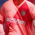 バルセロナ、「芸術的な街」をデザインした2018-19新サードユニフォームを発表！