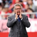 浦和レッズ、オリヴェイラ監督を解任！大槻氏が再び指揮へ