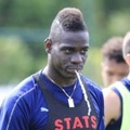 悪質タックルのバロテッリ、厳しい処分に。去就にも大きな影響か