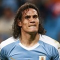 これは反則…カバーニ、日本代表を青ざめさせた左足「鬼ロング」を見たか 画像