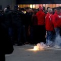 アーセナルと対戦したスタンダールファン、「駅を燃やした」映像がこれ