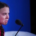 16歳グレタさんをSNSで叩いたユース監督、解雇される