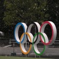 国立競技場近くに設置された五輪ロゴ＝14日、東京（AP＝共同）
