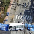 男性が心肺停止の状態で倒れていた現場周辺＝17日午後1時39分、兵庫県尼崎市（共同通信社ヘリから）