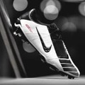NIKEから“懐かしデザイン”の新スパイクが続々リリース！ついに「T90」も