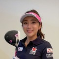 新兵器を手に笑顔のイ・ボミ