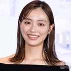 内田理央、新鮮メイク×美谷間のぞく大胆ショット公開「刺激が強い」「憧れスタイル」の声 画像