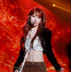 LE SSERAFIM・SAKURA、13年前に衝撃受けたステージで再びパフォーマンス 現在の想いとは「アイドルという世界はどうしても数字で比べられてしまう」 画像