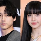 坂口健太郎、BLACKPINKグッズ装備でリサと2ショット「強すぎる」「ライブいたの？」と驚きの声 画像