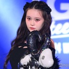 美人YouTuber、ミニスカで美脚披露 かき氷頬張る姿に「可愛すぎる」「コーデも似合う」と絶賛の声 画像