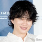 timelesz菊池風磨、“憧れの衣装姿”で登場 最近始めた習慣明かす「歌っていると乾燥も酷くなったりするので」 画像