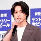 山崎賢人、映画『ゴールデンカムイ』撮影現場で取り合いになったものとは？「映像にね、残したいじゃないですか」 画像