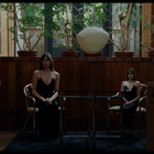 「どういうこと…？」サイズの違う美女の正体は…『KEEPER／キーパー』本編クリップ 画像