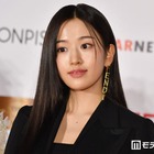 IVEユジン、ショートパンツから圧巻美脚スラリ「脚が長過ぎる」「何を着ても絵になる」の声 画像