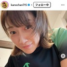 狩野舞子、モノトーンスタイルのミニスカゴルフコーデ公開「似合ってます」「美脚すぎる」の声 画像