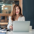 目上の人に「お体ご自愛下さい」は失礼？NGな使い方と季節のおすすめ文例は 画像