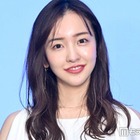 板野友美、妹・成美とリンクコーデでディズニー満喫「美人姉妹」「やっぱり似てる」の声 画像