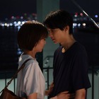 土ドラ「告白」爽太（松村北斗）＆麻里子（岡崎紗絵）がキス 25年の片想いが急展開 画像