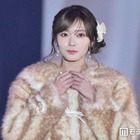 櫻坂46田村保乃、ふわふわファーコート×ミニ丈スカート 冬のフェミニンコーデで観客魅了【ガルアワ2026A/W】 画像