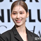 TWICEサナ、美腕＆美ボディ輝くノースリブラックドレス姿披露「眩しいほどのオーラ」「気品凄い」と反響 画像