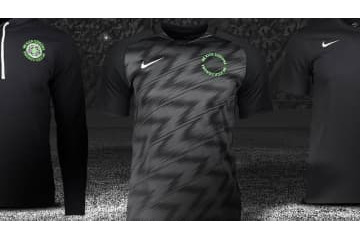 ゴレツカとキミッヒの「WE KICK CORONA」、支援目的のアパレルを発表！ 画像