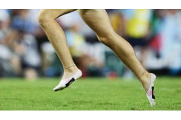 大胆すぎる…路上での「全裸ランニング」がこれ 画像