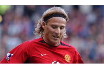 41歳になったフォルラン、プレミア時代の「強烈弾丸ショット」 画像