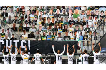 プレミアリーグ、8チームが「段ボールサポーター」を採用？ 画像