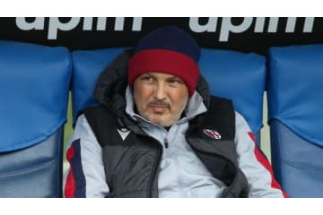 白血病克服ミハイロヴィッチ監督、「51歳とは思えぬ超絶フリーキック連発」 画像