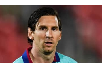 メッシの最新私服がこちら！「顔スウェット」は12万円の高級ブランドだ 画像