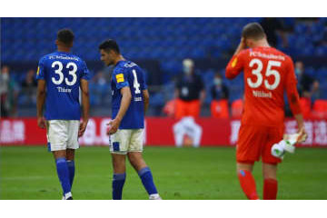 「あのGKよりも下手だわ」 ファンデルファールト、暗黒シャルケを酷評 画像