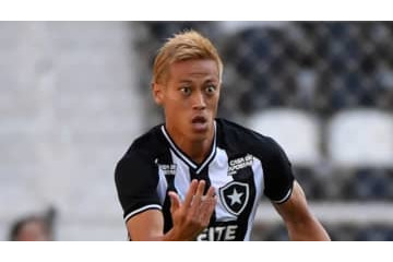 本田圭佑、ボタフォゴ2試合目でキャプテンに！「俺に出せ」がこれ 画像