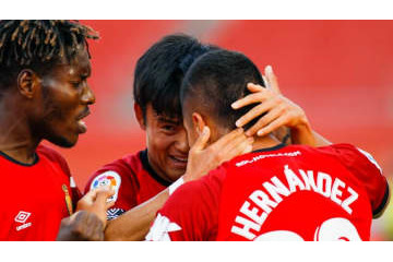 久保建英、仲間とめっちゃ喜ぶ！1試合3アシストがこれ(動画あり) 画像