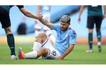 鉄人か…アグエロ、半月板損傷から1ヶ月で練習復帰へ 画像