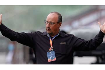 ベニテス監督、中国で激おこ！「見る価値もねぇ」謎指揮がこれ 画像