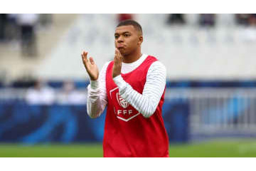 全治3週間のエムバペ、ついに練習再開！激写された「得点シーン」がこれ 画像