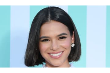 ネイマールの美人元カノ、「腹筋バキバキの水着姿」がこちら 画像