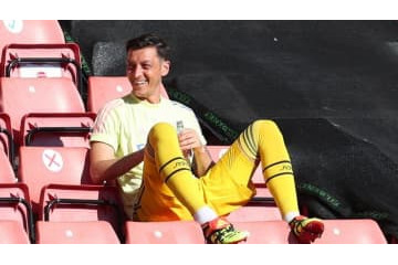 エジル“減給反対で炎上”の理由を激白…「対立を煽る人がいる」 画像