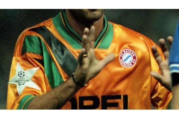 質実剛健バイエルン！...らしくない「7つの異色なユニフォーム」 画像