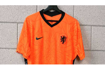 オランダ代表、「ライオン顔」のEURO2020新ユニフォームを発表！ 画像