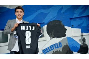 堂安律が移籍したビーレフェルト、最優秀輩出選手はあの人 画像