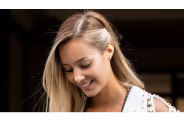 美人すぎるペッレ彼女、超ハイレグ水着がえげつない 画像