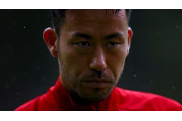 吉田麻也、馬に会う「友よ」 画像