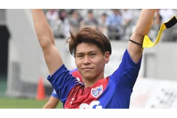 侍ジャンプ！橋本拳人、ロシアでやった「超ヘッドゴール」がこれ(動画あり) 画像