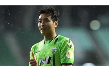 韓国の名FWイ・ドングク、41歳で現役引退 画像