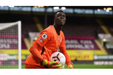 また無失点のチェルシーGKメンディ、「軽率タックル」が物議を醸す 画像