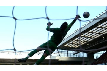 「アーセナルは獲得しろ！」 176cmの超急造GKがやった“FKセーブ”がすげぇ 画像