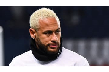 大炎上のネイマール、大忘年会のゲストを「150人」に減らす 画像