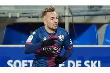 「彼女を助けて…」号泣ウエスカMFの祖母、新型コロナで死去 画像