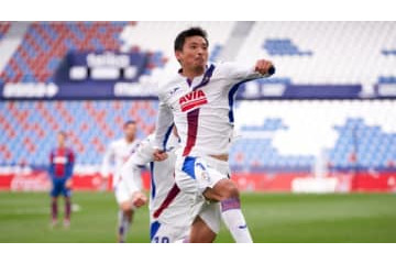 エイバル乾、6ヵ月ぶりのゴール！感情爆発でめっちゃ喜ぶ 画像